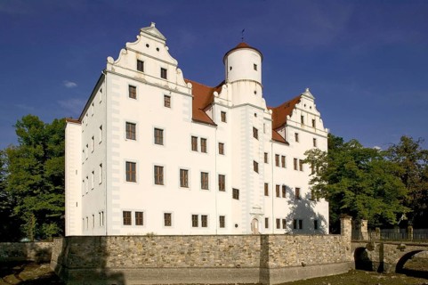 Schönfeld Castle, a Renaissance castle built after 1572 in the Schönfeld district of the village of