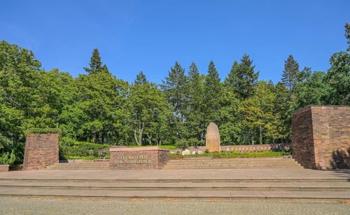 Socialist Memorial, Friedrichsfelde Central Cemetery, Gudrunstrasse, Lichtenberg, Berlin, Germany,