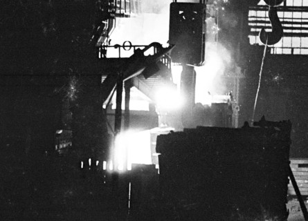 Steel production at the Hoesch AG steelworks in the Westfalenhuette on 4.12.1974 at the blast