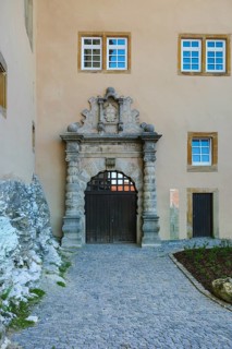 Kapfenburg Castle, wooden door, entrance portal, architecture, historical building, Ordensburg,