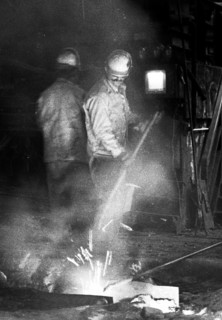 Steel production at the Hoesch AG steelworks in the Westfalenhuette on 4.12.1974 at the blast