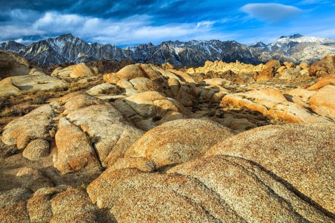 Granite boulder with Sierra Nevada mountain range in background, Lone Pine Peak, 12994, feet, Mt.