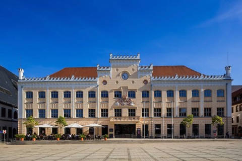 Today, Zwickau is a large district town in the south-west of the Free State of Saxony. The city is