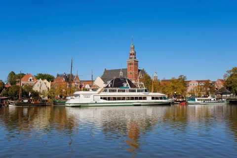 Historic town hall and weighbridge, harbour, river Leda, Leer, East Frisia, Lower Saxony, Germany,