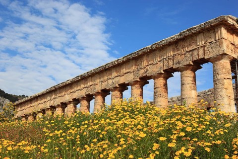Temple of Hera, Temple of Hera in the former ancient city of Segesta, the province of Trapani,