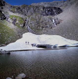 AUT, Austria, Matrei: For mountain hikers, the mountain tour on the Venedigerhoehenweg, here on 12