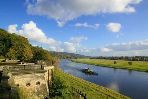 Elbe dam at the Elbe castles