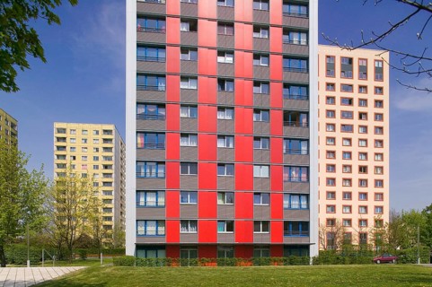 The 17-storey tower blocks from the 1970s are typical examples of GDR prefabricated housing.