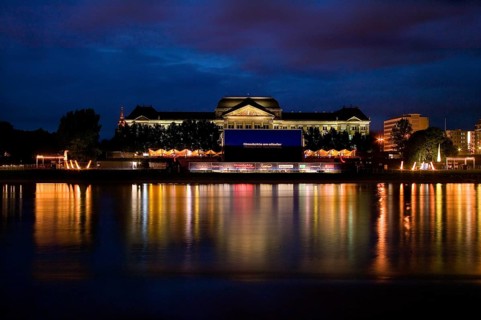 Film nights on the Elbe