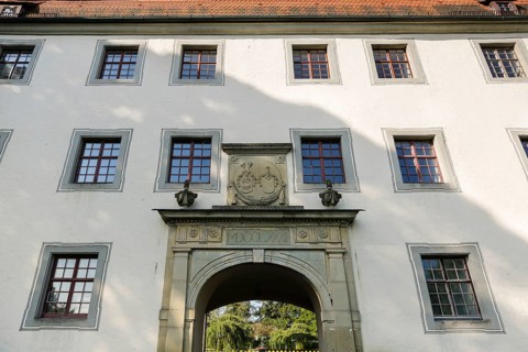 Geislingen moated castle, passageway of the north-east wing, classical portal with pilasters, year
