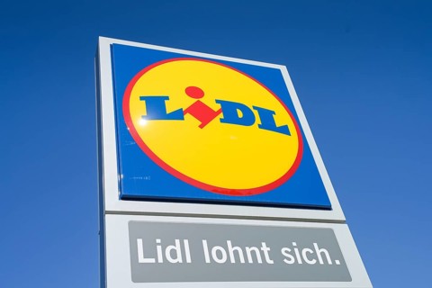 Logo Lidl supermarket, Berlin, Germany, Europe