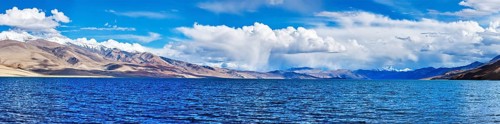 Panorama of Himalayan lake Tso Moriri (official name) (Tsomoriri Wetland Conservation Reserve) in