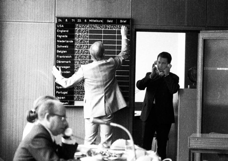 Trading in international currencies is the business of the foreign exchange market, here on 24.8