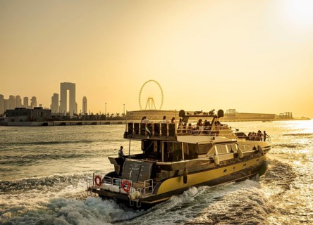 Skyscrapers, motor yachts and beach, Jumeirah Beach Residences, Dubai, United Arab Emirates, Middle
