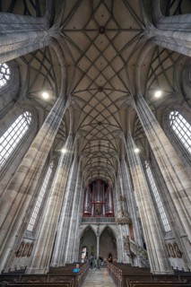 Interior with net vaulting and organ loft, organ built in 1997, late Gothic hall church of St