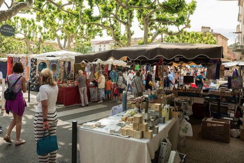 Weekly market, Vaison-la-Romaine, Département Vaucluse, Provence, Provence-Alpes-Côte dAzur,