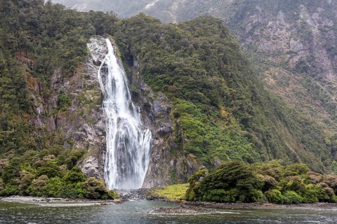 Bowen Falls, Milford Sound, Fiordland National Park, Neuseeland