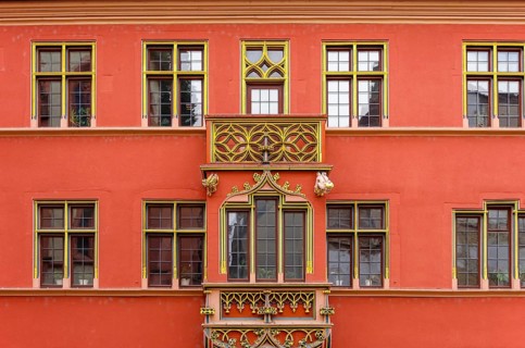 Haus zum Walfisch, heritage-protected late Gothic town house belonging to the Sparkasse building