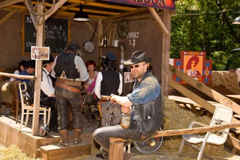 The Karl May Festival has been held every year since 1991 on a weekend in May in Lössnitzgrund