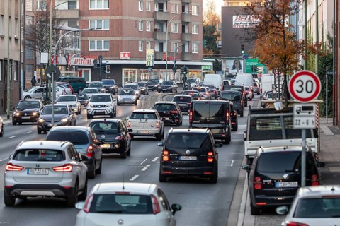 Gladbecker Straße in Essen, B224, inner-city street in Essen heavily polluted by air pollution,