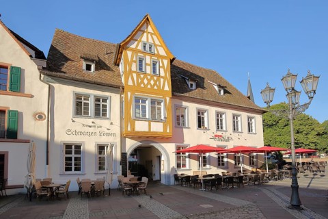Restaurant Schwarzen Löwe am Marktplatz in Neustadt an der Weinstraße, Rhineland-Palatinate,
