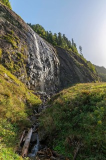 Stilluptal, Stillupgrund, Mayrhofen, high mountain nature park Zillertal Alps, waterfall, rock
