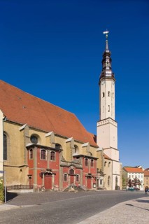 Former Franciscan monastery church Two-aisled Gothic hall church from the 13th-15th century with