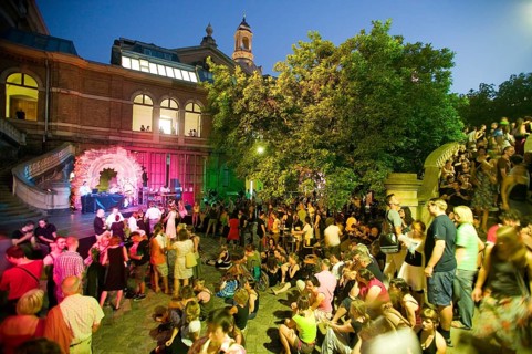 HfbK Dresden summer party, Hundreds of students and guests celebrated their traditional summer