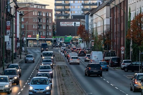 Gladbecker Straße in Essen, B224, inner-city street in Essen heavily polluted by air pollution,