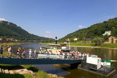 DEU Saxony Königstein Elbe ferry in Königstein