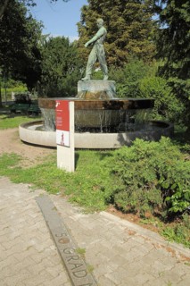 Worker Monument at 50 degrees latitude, northern, latitude, number, 50, marker, Rüsselsheim, Hesse,