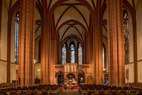 Church of Our Lady, Gothic hall church, interior, nave with cross vault, arcades, altar, rood
