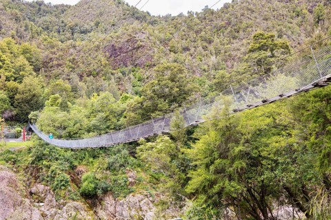 Buller Gorge Swingbridge, Buller River, Murchison, Neuseeland