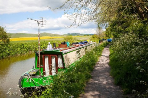 Kennet and Avon canal stretch between All Cannings and Alton Barnes, Vale of Pewsey, Wiltshire,