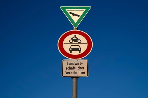 Traffic sign, landscape protection area, prohibition for motorbikes, also with sidecar, mopeds,