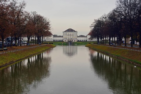 Europe, Germany, Bavaria, Munich, Nymphenburg Palace, Palace Canal and Palace in Autumn, Hamburg,