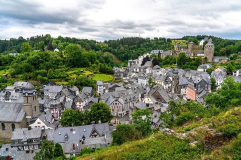 The town of Monschau, in the Eifel, on the river Rur, North Rhine-Westphalia, Germany, Europe