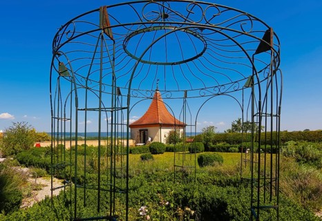 Park, the historic hanging garden of Neufra, Renaissance garden, built by Count Georg von