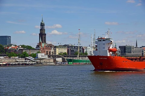 Europe, Germany, Hanseatic City of Hamburg, Elbe, View across the Elbe to the Michel, Fleet Star