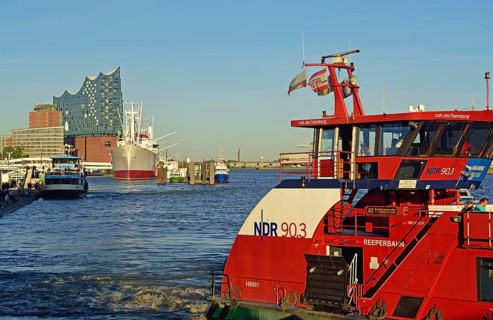 Germany, Hamburg, HafenCity, view to Elbe Philharmonic Hall, Hamburg's new concert hall, glass