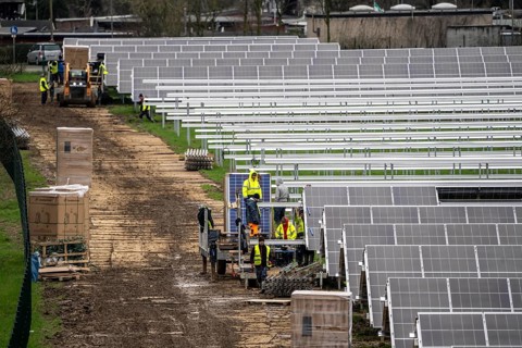 Construction of a solar park in Neukirchen-Vluyn, over 10, 000 solar modules will be installed on 4