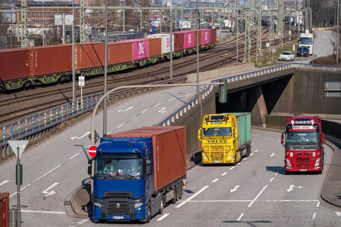 Port of Hamburg, Waltershofer Hafen, goods train with containers brings and collects freight