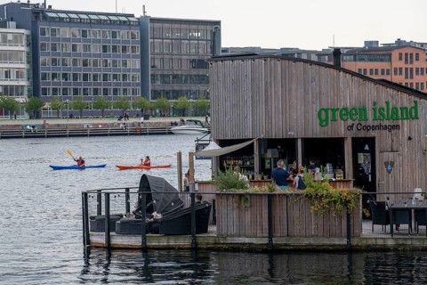 Leisure facilities in Copenhagen harbour, Bølgen afslapningsanlæg, jetties with bathing areas,