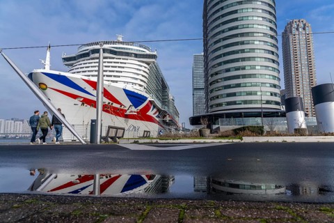 Cruise ship Iona of the British shipping company P&O Cruises, moored at the pier of Cruise Terminal