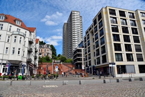 Europe, Germany, Hanseatic city of Hamburg, district Altona, Große Elbstraße, view to the Köhlbrand