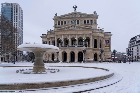 Winter in the city, Alte Oper, Opera House, Lucas Fountain, Frankfurt am Main, Hesse, Germany,