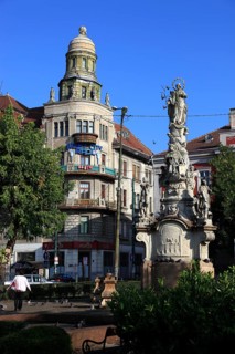 Old town, at Piata Libertatii, Freedom Square, baroque Marian column with St John of Nepomuk,