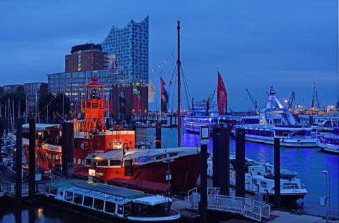 Europe, Germany, Hamburg, Elbe, HafenCity, Kehrwiederspitze, glass facade, Elbe Philharmonic Hall,