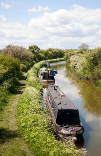 Kennet and Avon canal stretch between All Cannings and Alton Barnes, Vale of Pewsey, Wiltshire,