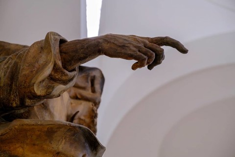 Finger pointing, hands of statues, Church of St Moritz, Augsburg, Swabia, Bavaria, Germany, Europe